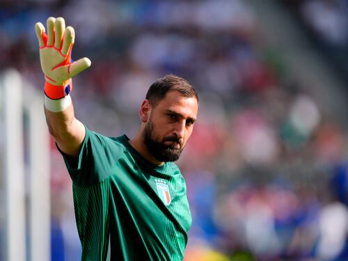 Gigio ci mette mani e faccia Così fa un vero azzurro