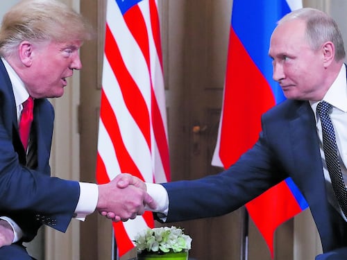 Gli Usa armano l'Ucraina. Trump "molla" la Crimea