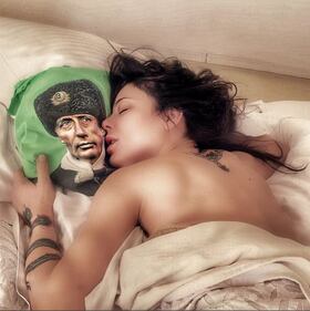 Naike Rivelli: lato b bollente sui social 12