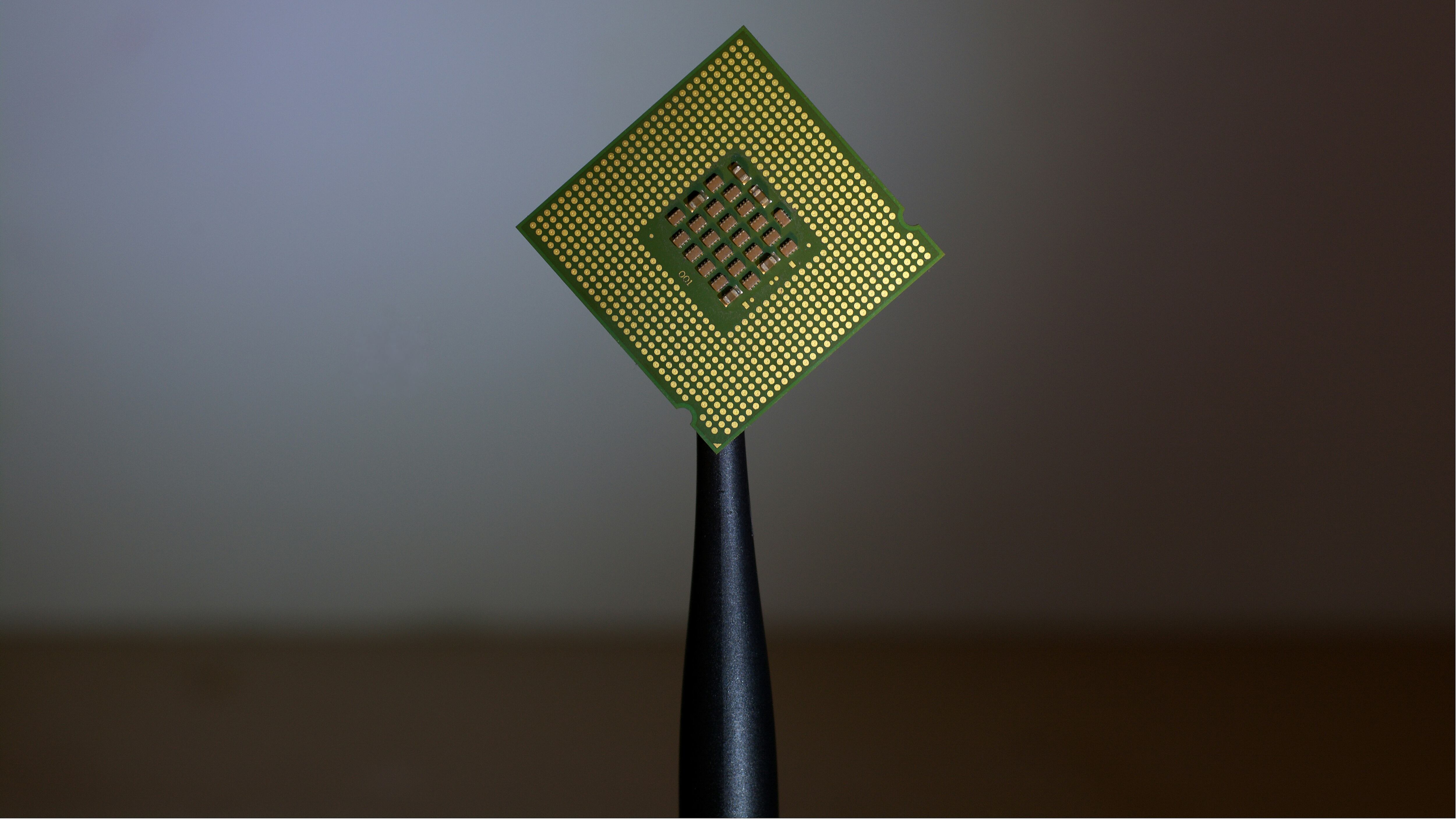 A Pechino chip e 200 aerei. Dagli Usa l’idea guardrail. "Regole comuni sull’IA"