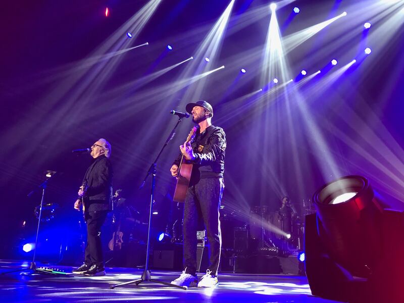 Raf e Tozzi tutte le hit in tour e pubblico scatenato 4