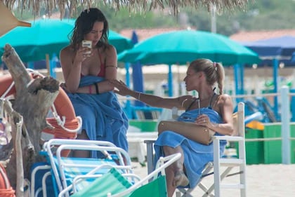 Michelle Hunziker e Aurora Ramazzotti, il lato B da urlo è ereditario 12