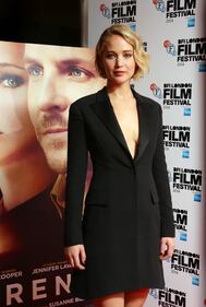 Jennifer Lawrence, scollatura hot sul red carpet 4