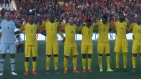Libia-Sudafrica, da non credere: inno dei Bafana Bafana interrotto da una chiamata