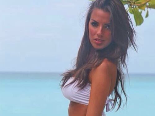 Alessia Reato, servizio in spiaggia