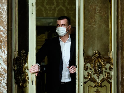 "Casalino non vuole...": clima di terrore dentro il M5S