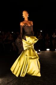 Daniel Roseberry riscrive la storia dell'alta moda per Schiaparelli 13