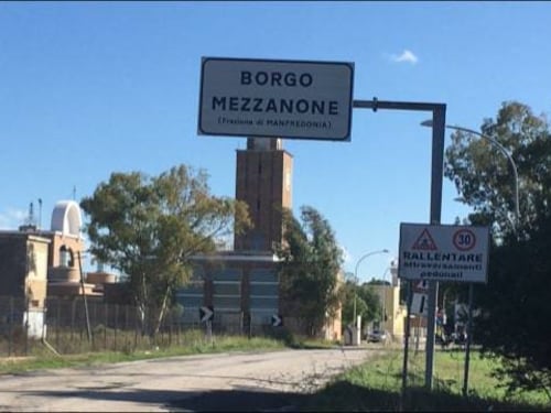 Borgo Mezzanone, rissa nella baraccopoli: due feriti