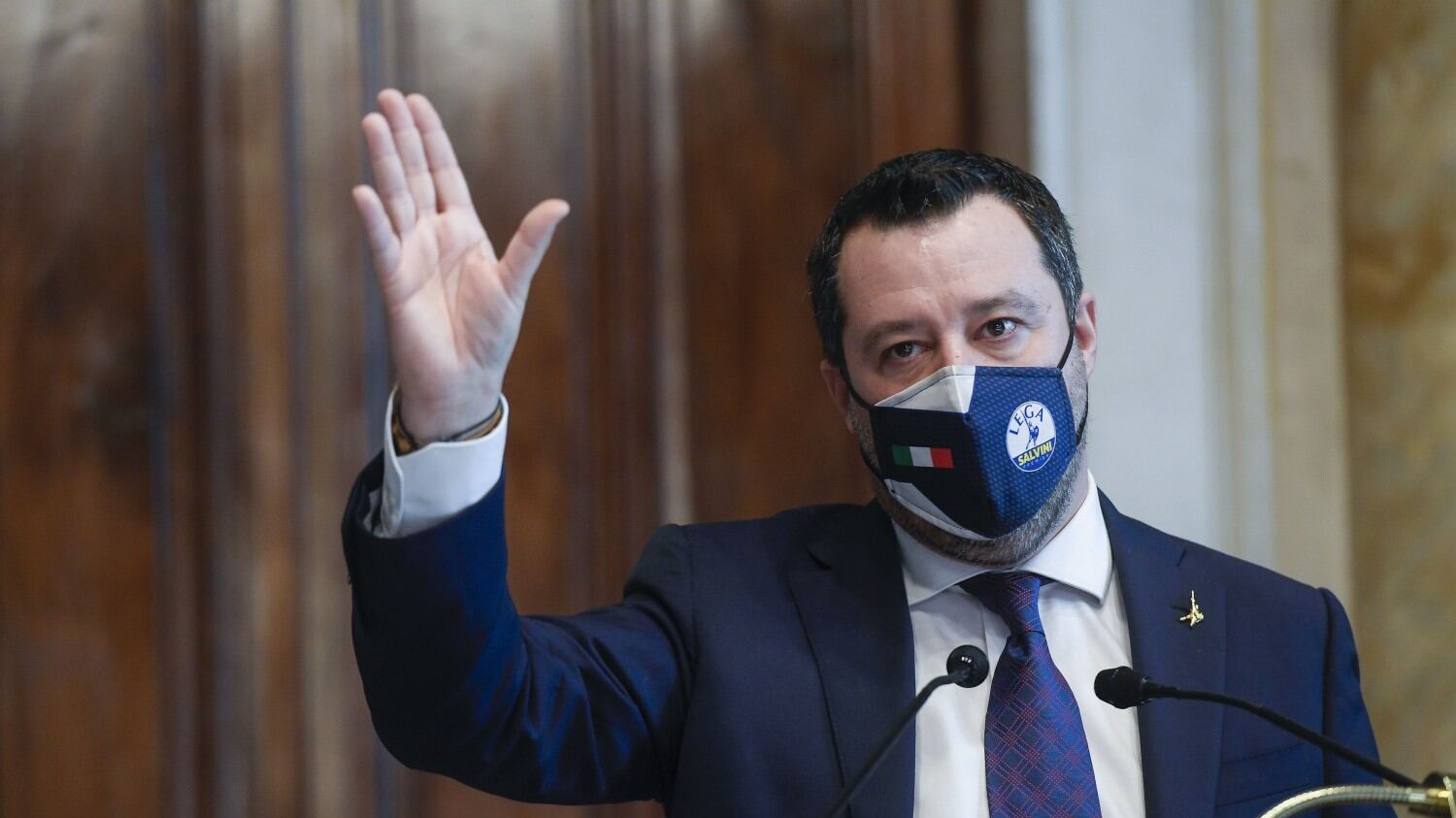Ma Salvini spiazza la sinistra. "Da noi mai veti o capricci"