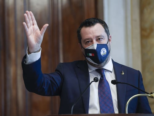 Ma Salvini spiazza la sinistra. "Da noi mai veti o capricci"