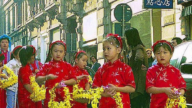 Nelle Chinatown milanesi tra affari, fame e tanti rischi
