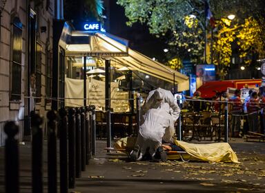 Il massacro dell'Isis a Parigi 10 anni fa 17