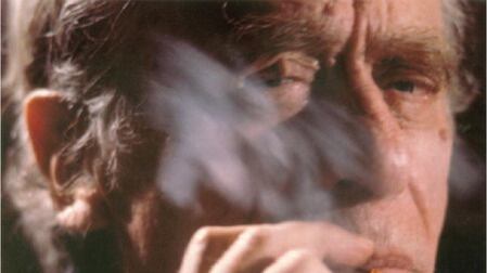 Litigi, vizi e letteratura. Tutto Bukowski bicchiere per bicchiere