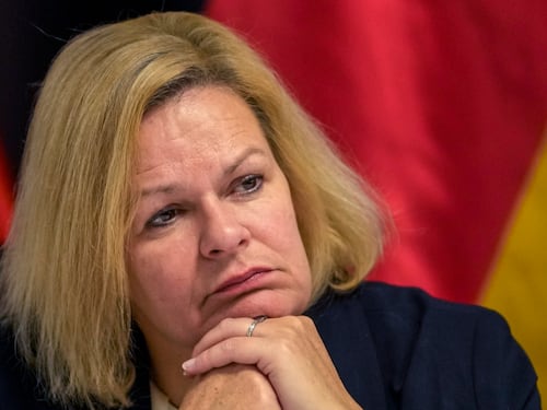 "Mi sto confrontando con Piantedosi". Il ministro tedesco guarda con interesse al patto Italia-Albania
