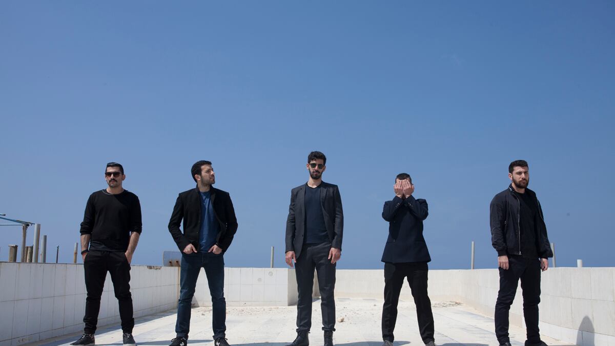 Mashrou' Leila, il fenomeno indie-rock libanese di nuovo in Italia