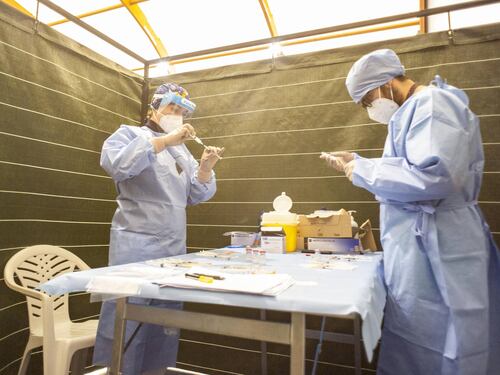 Ieri 551 vittime, mai così tante da gennaio. Appello dei presidi: vaccini ai ragazzi disabili