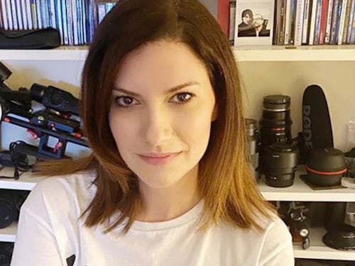 "Parole travisate". E ora Laura Pausini spiega il motivo del suo post contro Maradona