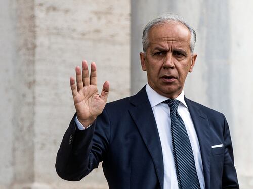 Piantedosi, l'esperto della macchina Viminale. Quei decreti sicurezza scritti insieme a Salvini