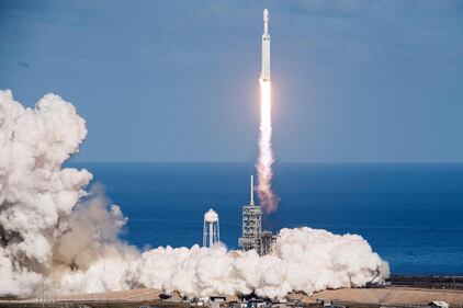 Parte il bus spaziale di Space X 1