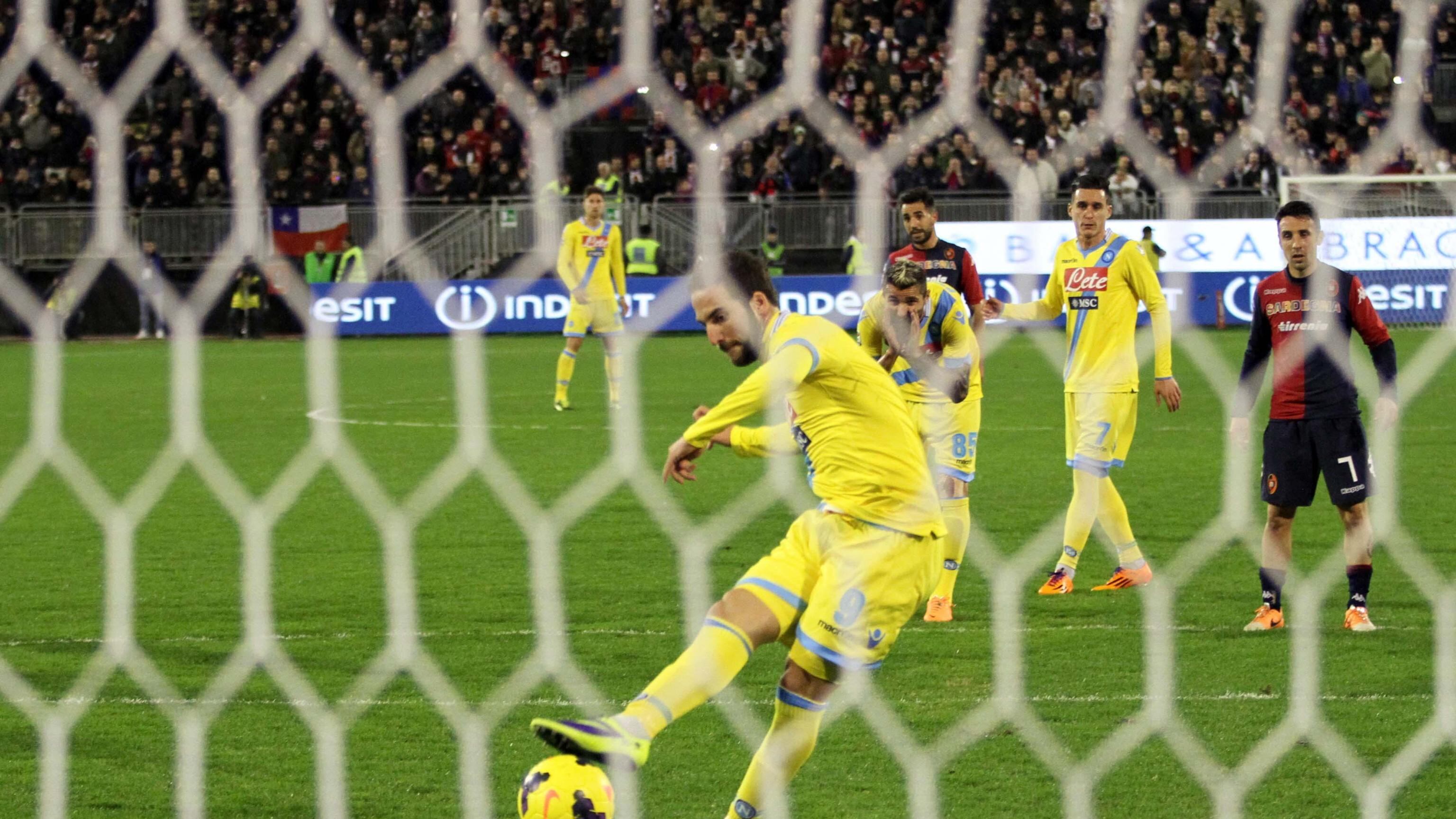 Nenè ferma la rincorsa del Napoli