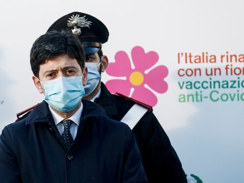 Speranza fan del rigore: restrizioni fino all'estate. Ma tutta l'Europa chiude