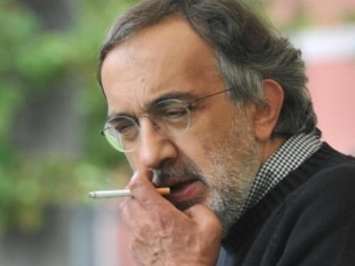 L'intervento chirurgico o le troppe sigarette? Il giallo della malattia