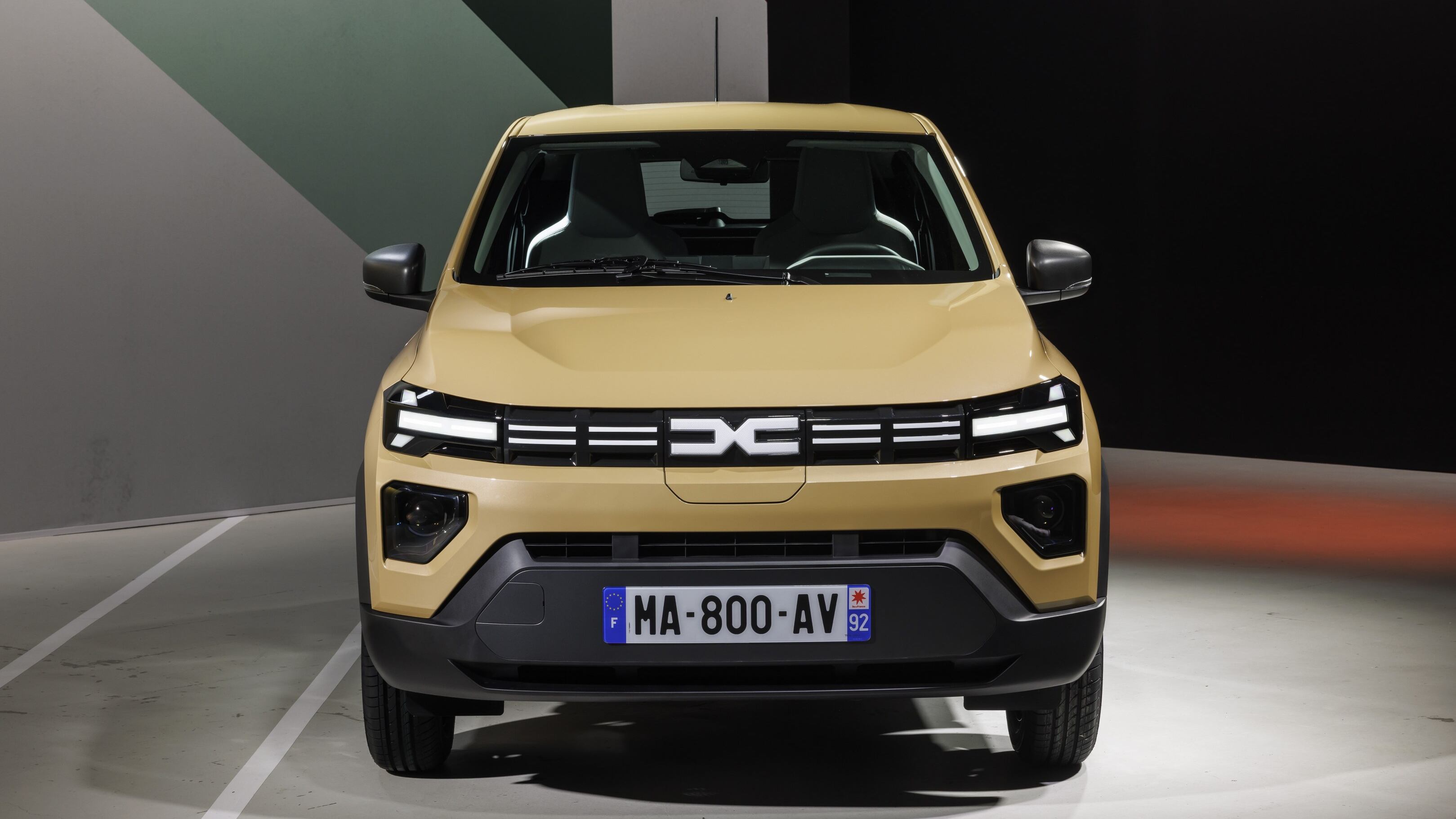 Dacia Spring 2024, nuovo design con il restyling: la nostra anteprima