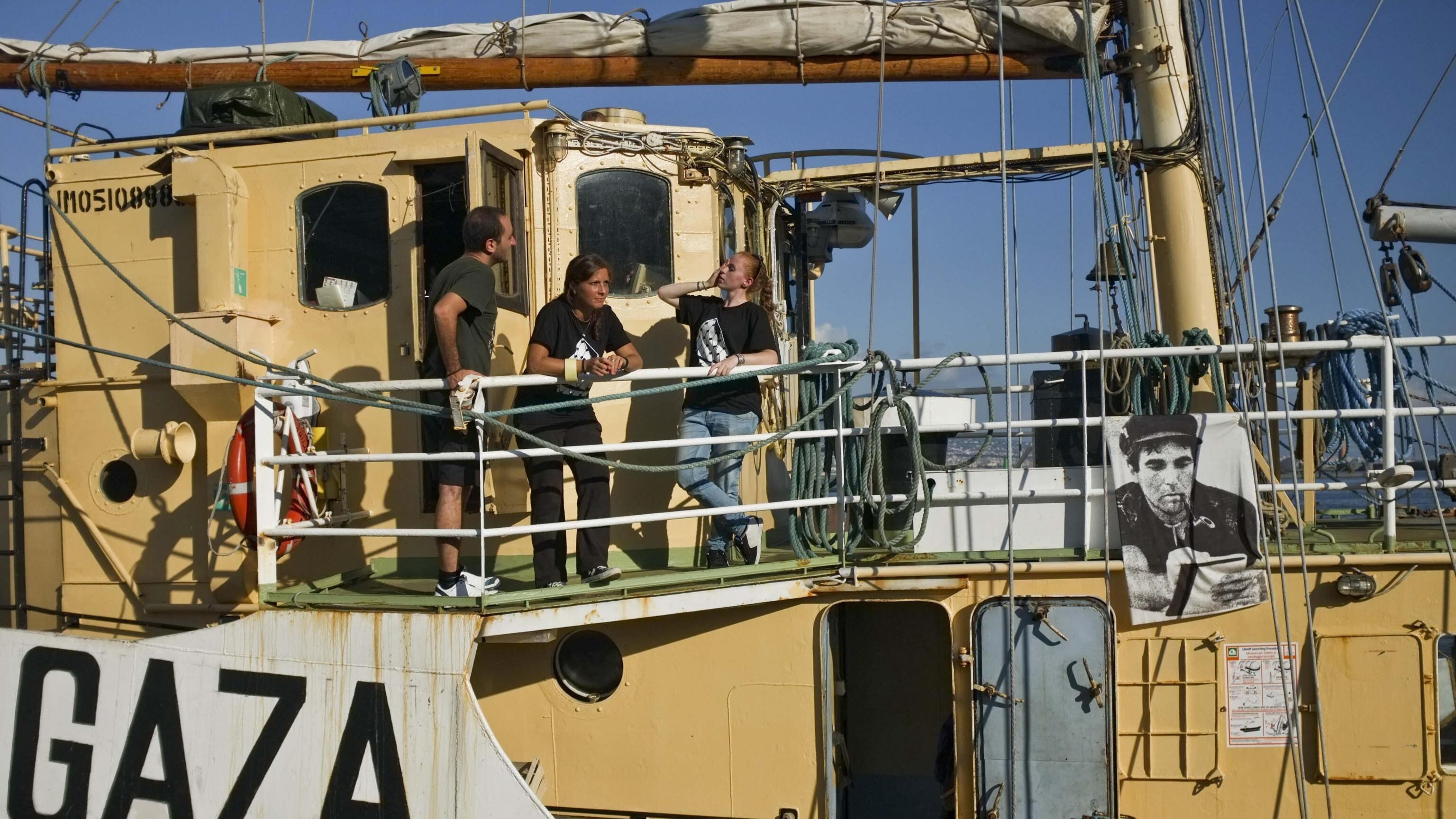 La Marina israeliana blocca una nave di attivisti pro Gaza: c'è un italiano a bordo