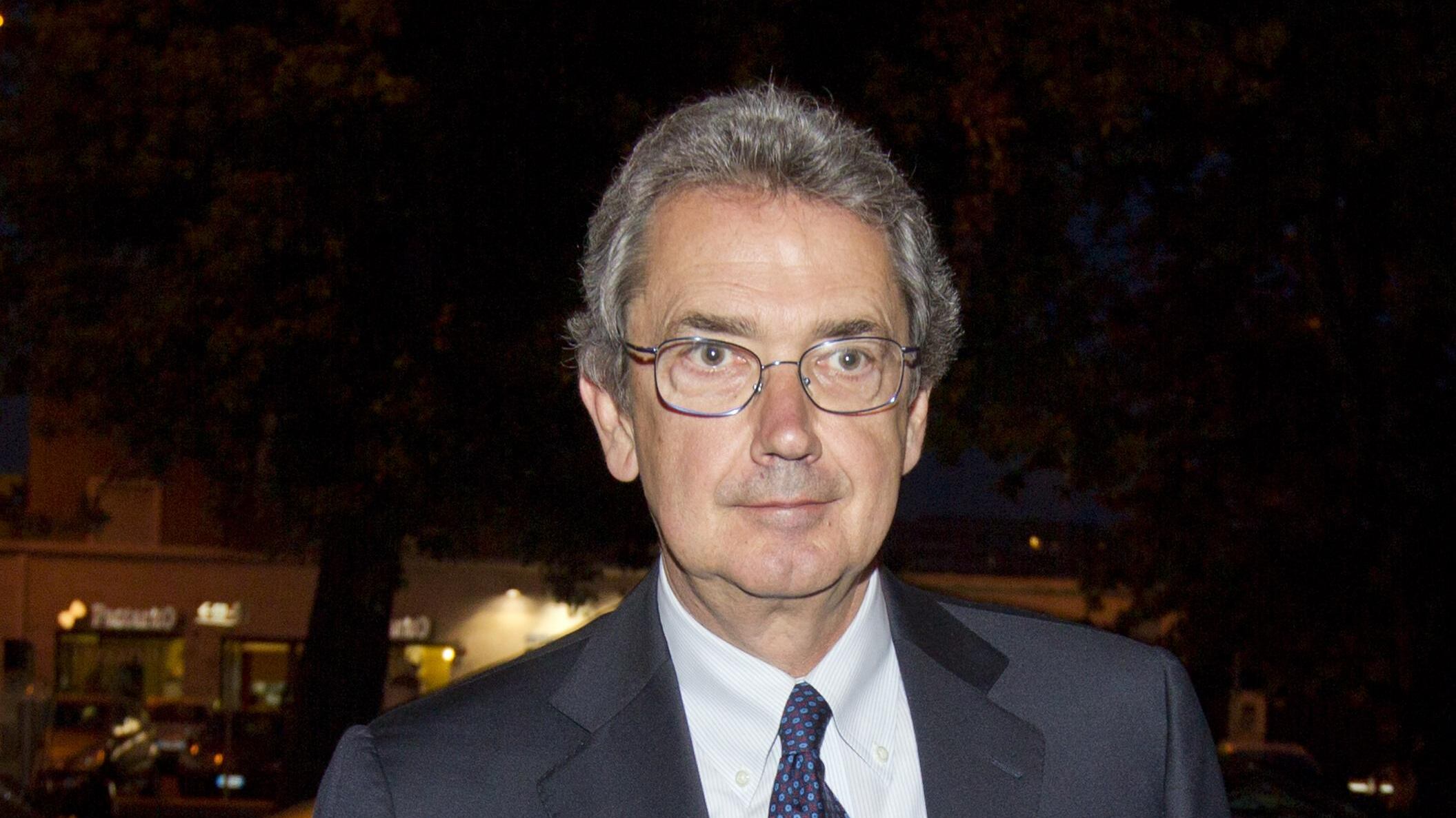 Telco fredda sulle nozze fra Telecom e 3