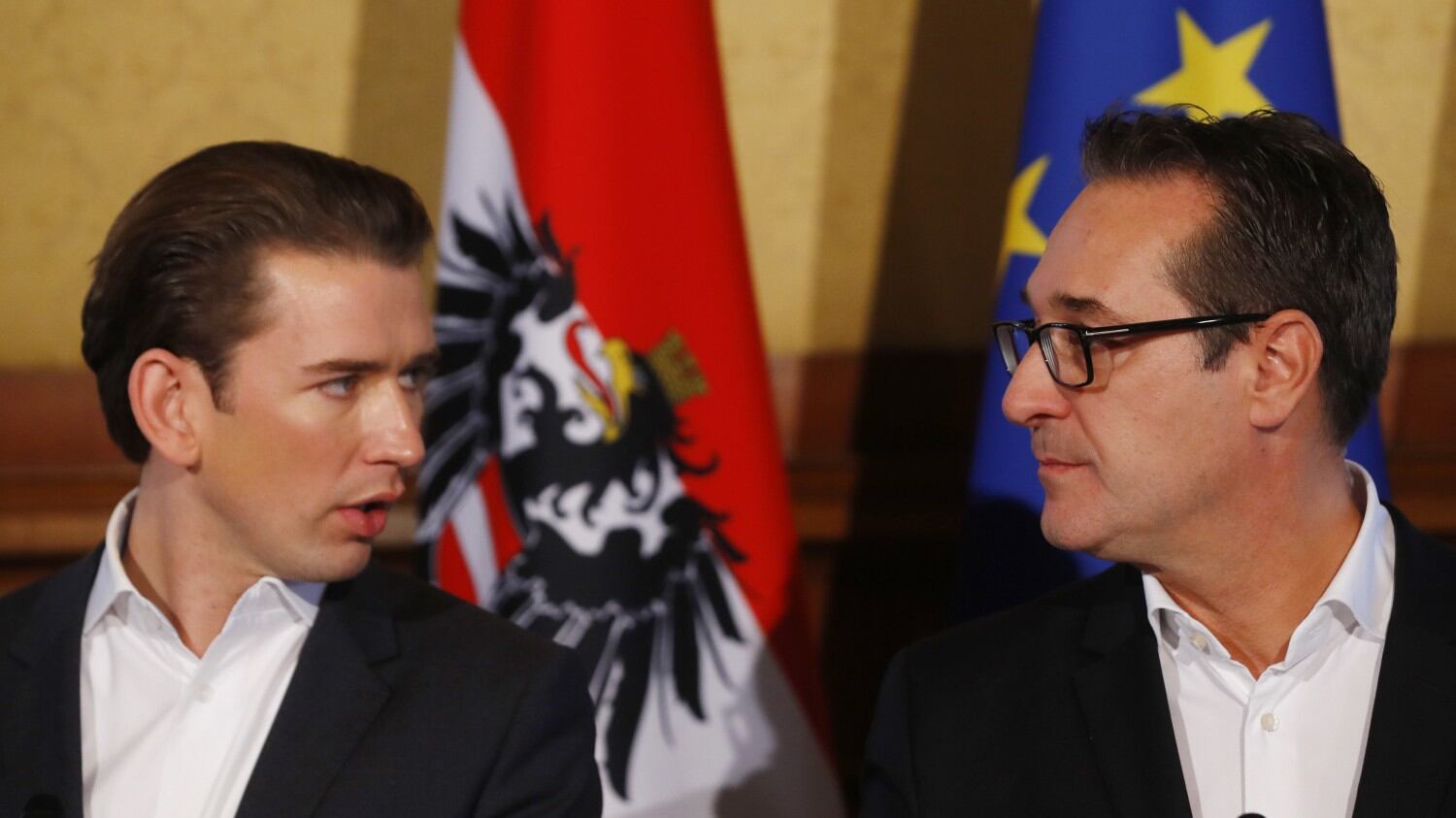 "Migranti concentrati nei centri". È bufera sul ministro austriaco