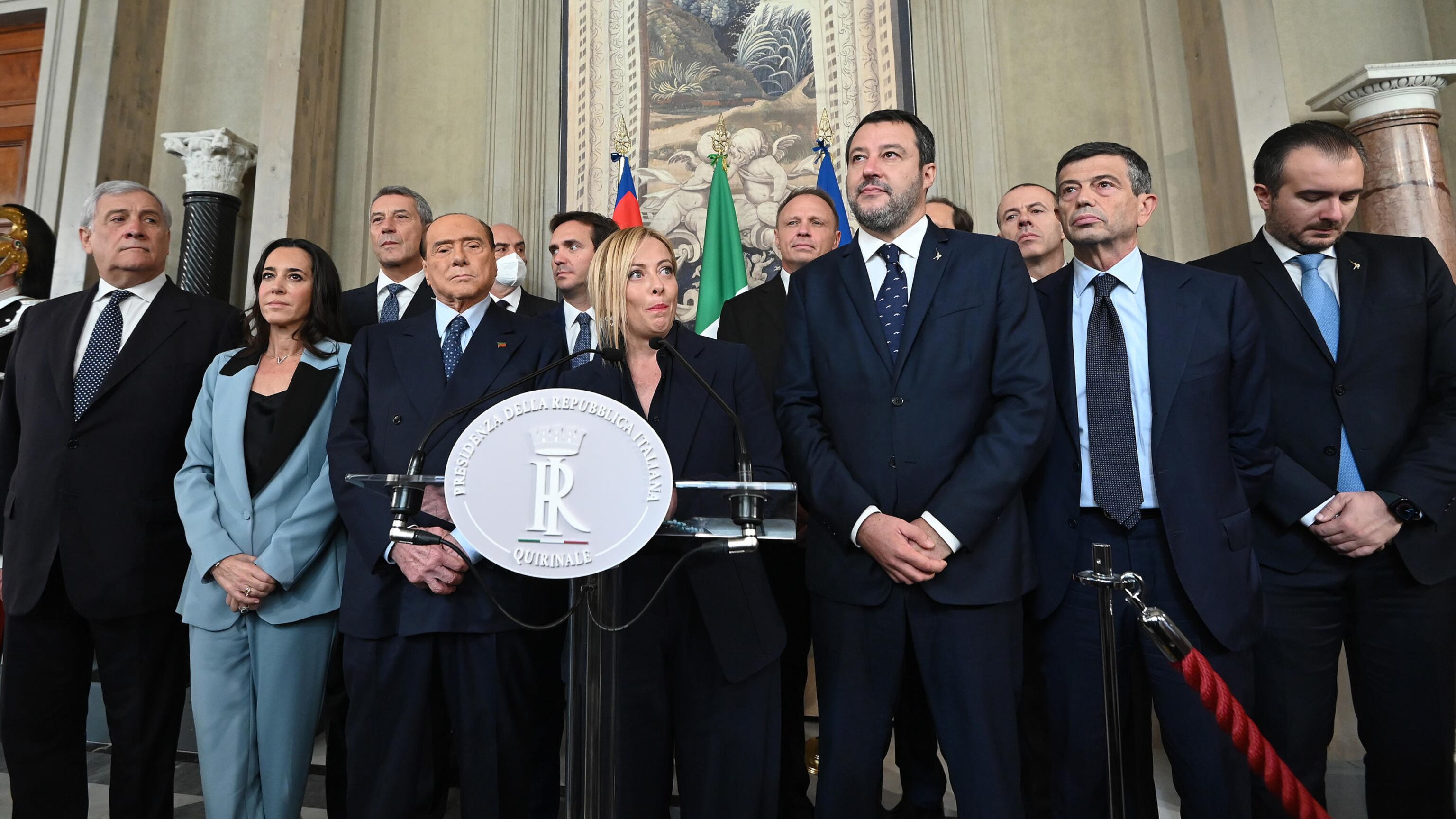 A Palazzo Chigi la prima donna. I vice sono Tajani e Salvini. L’Economia va a Giorgetti, il prefetto Piantedosi al Viminale