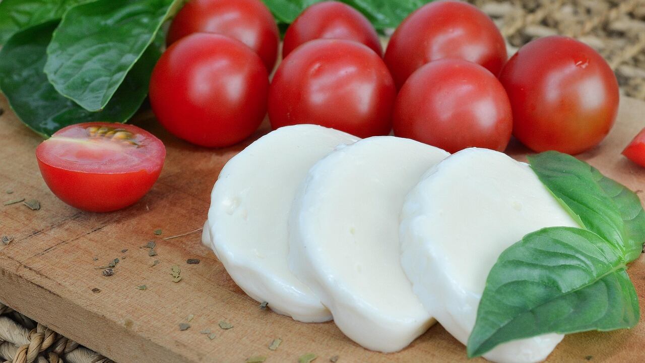 Mozzarelle ritirate dai supermercati per presenza di metallo: ecco i cinque lotti segnalati