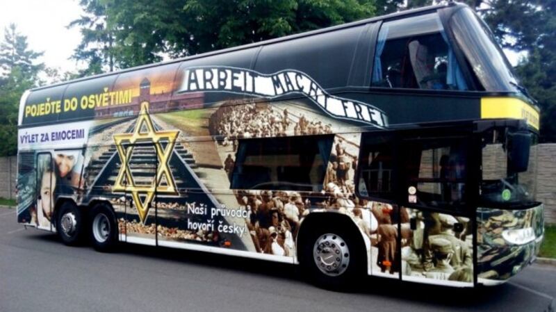 bus auschwitz