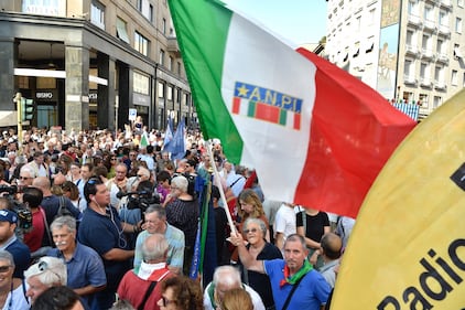 Sinistra in piazza contro Salvini e Orban 7