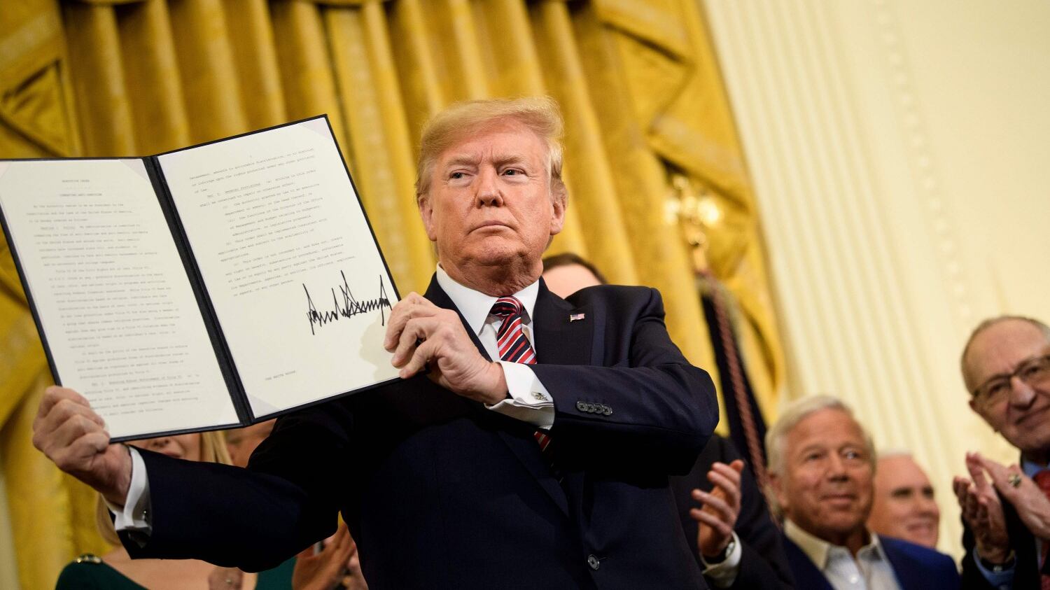 Trump fa volare i mercati: "Accordo con la Cina vicino"
