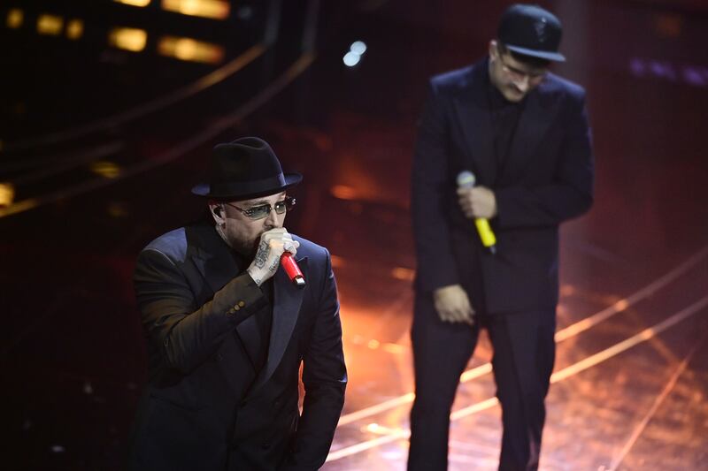Sanremo 2024: ecco il look della quarta serata del Festival di Geolier 4