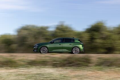 Peugeot e-308, guarda la gallery 8