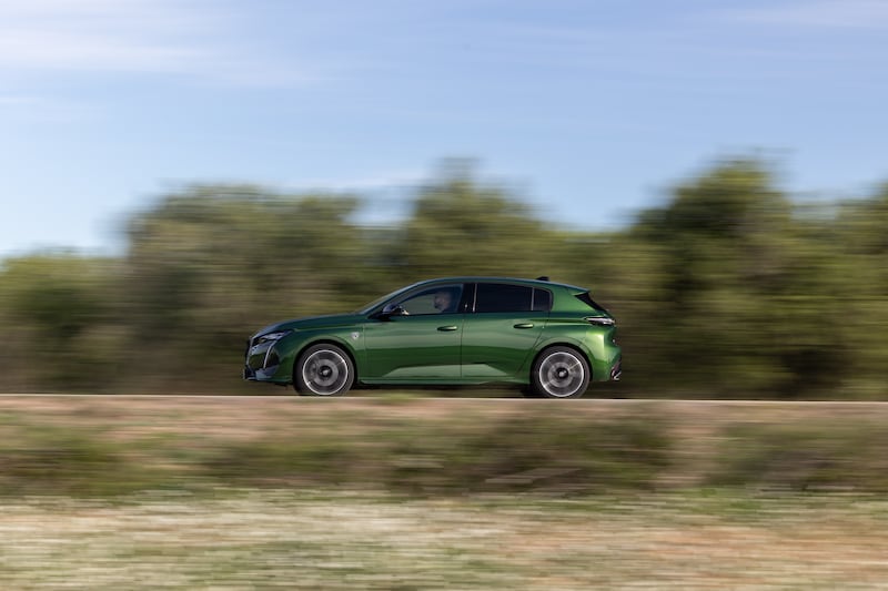 Peugeot e-308, guarda la gallery 8
