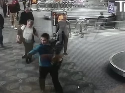 Florida, spari a Fort Lauderdale: il video della strage