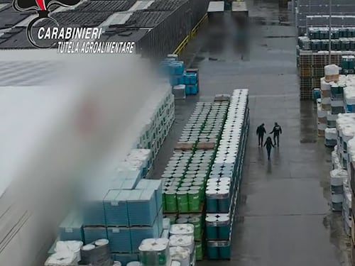 "Quel pomodoro è una frode": bufera sul marchio di passata