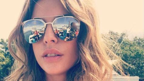 Elisabetta Canalis con Peta contro le pelli animali