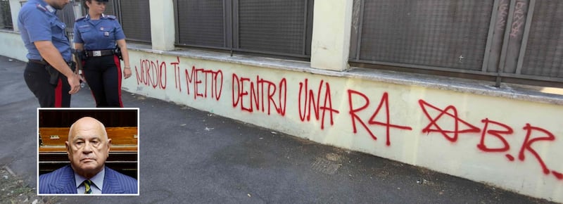 “Ti butto dentro una R4”. La minaccia choc delle Br contro Nordio. Meloni: “Inaccettabile intimidazione”