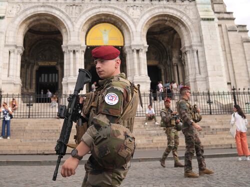 Arresti, minacce e droni. "Israele è nel mirino"