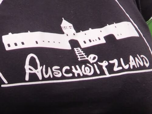 "Auschwitzland" non è reato. Il giudice la assolve per apologia al fascismo