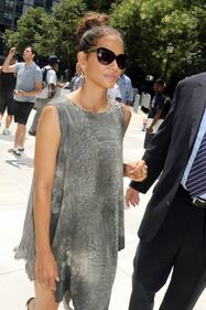 Halle Berry sexy in maxi t-shirt 26