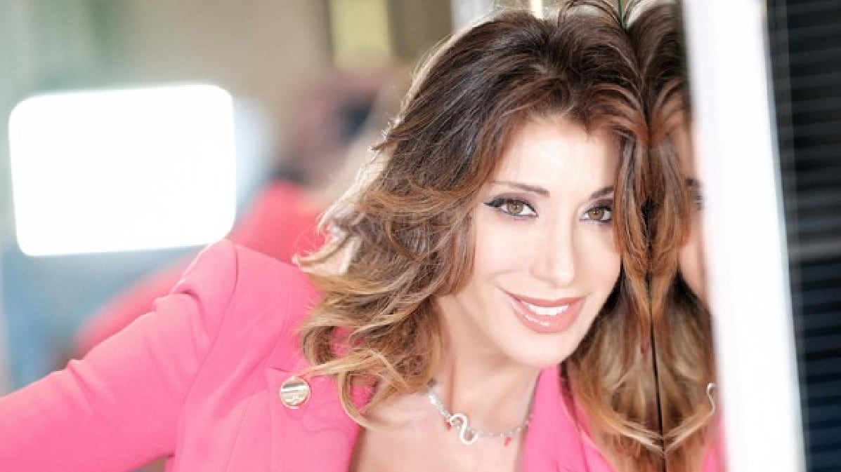 Sabrina Salerno e la stalker francese: "Dice di essere mia moglie, ho paura"