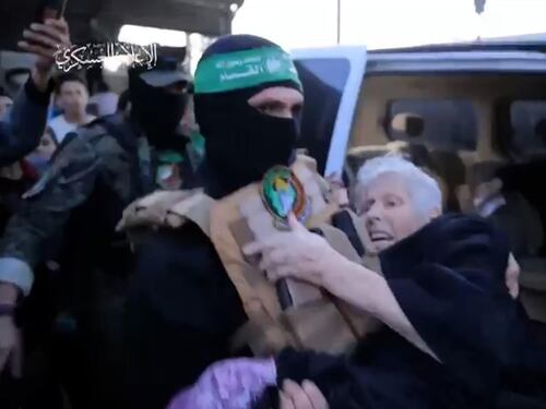 Israele, liberati altri 11 ostaggi. Tregua fino a mercoledì | La diretta