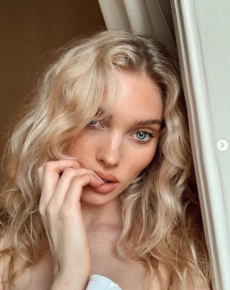 Elsa Hoskm le foto hot 7
