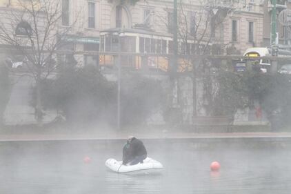 Milano, nebbia sui Navigli  6