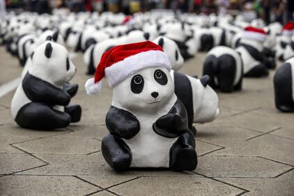 1.600 panda di carta "invadono" Kuala Lumpur 1